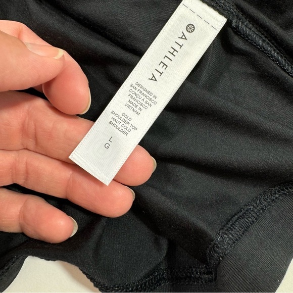 Athleta Cold Shoulder Top Long Sleeve Black Size Large - Picture 4 of 9